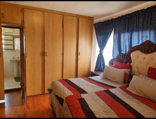 3 BEDROOM HOUSE FOR SALE IN EVATON WEST